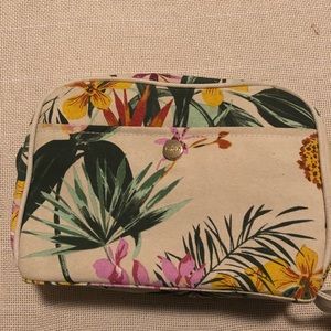 Bando getaway travel bag nwt